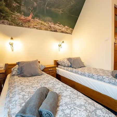 U Symuna זקופאנה